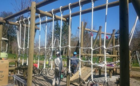 相模湖周辺の公園の遊具ロープ